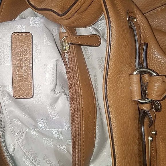 Authentic Michael Kors purse - Picture 7 of 7